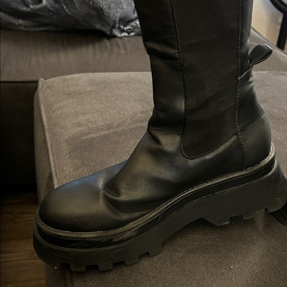 Black Knee-High Women's Boots - Picture 7 of 7